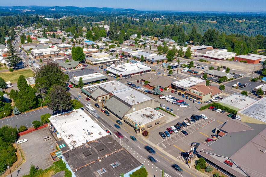 More Photos Of 39065-39085 Pioneer Blvd, Sandy Office For Lease