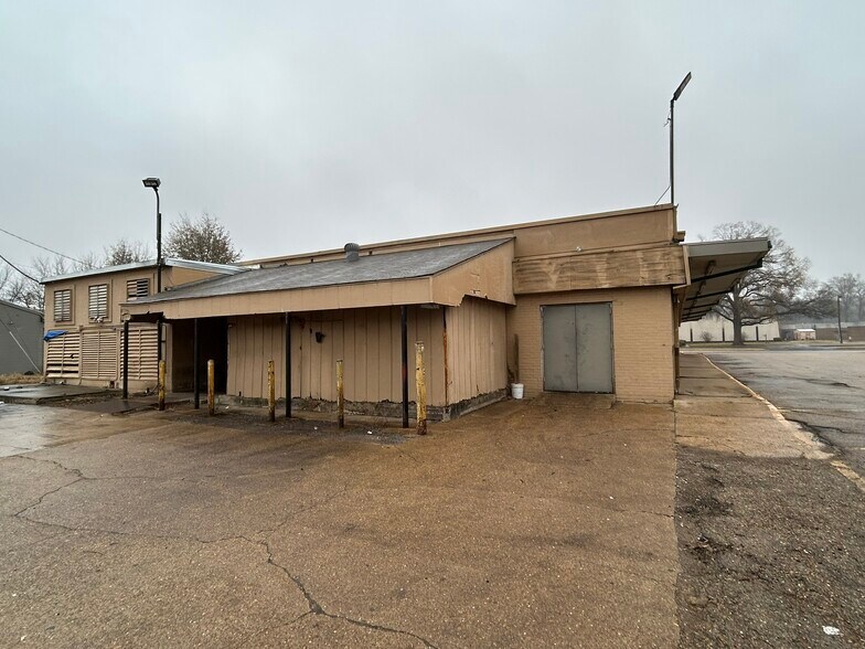 More Photos Of 115 Falls Blvd S, Wynne General Retail For Sale