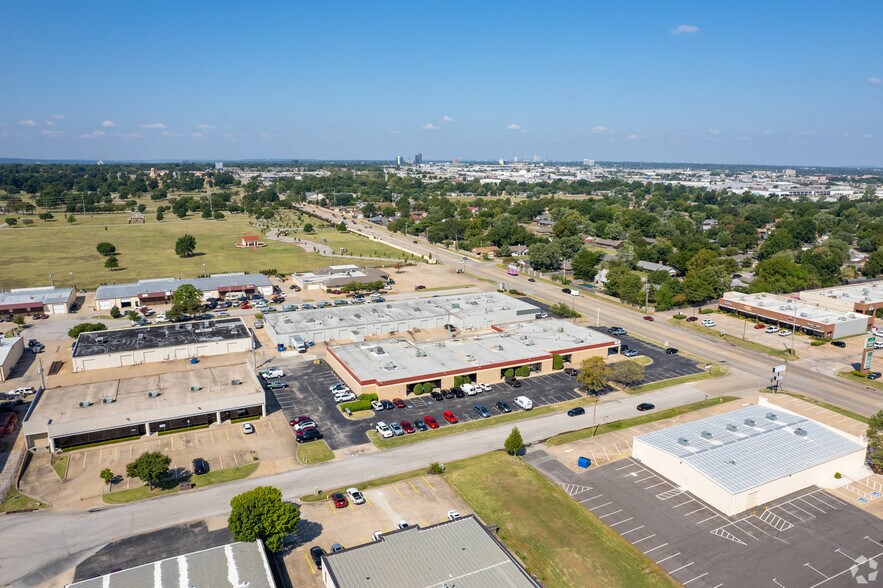 More Photos Of 5110-5124 S 95th Ave, Tulsa Light Distribution For Lease