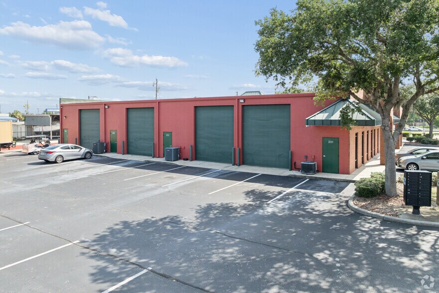 More Photos Of 1440 N Nova Rd, Daytona Beach Unknown For Lease