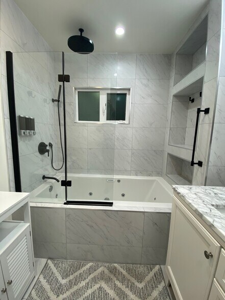 More Photos Of 405 W Broadway, Glendale Apartments For Sale
