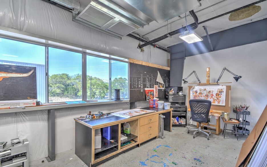 More Photos Of 11210 W Highway 290, Austin Manufacturing For Lease