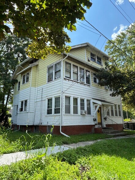 Primary Photo Of 1447 W Delaware Ave, Toledo Apartments For Sale