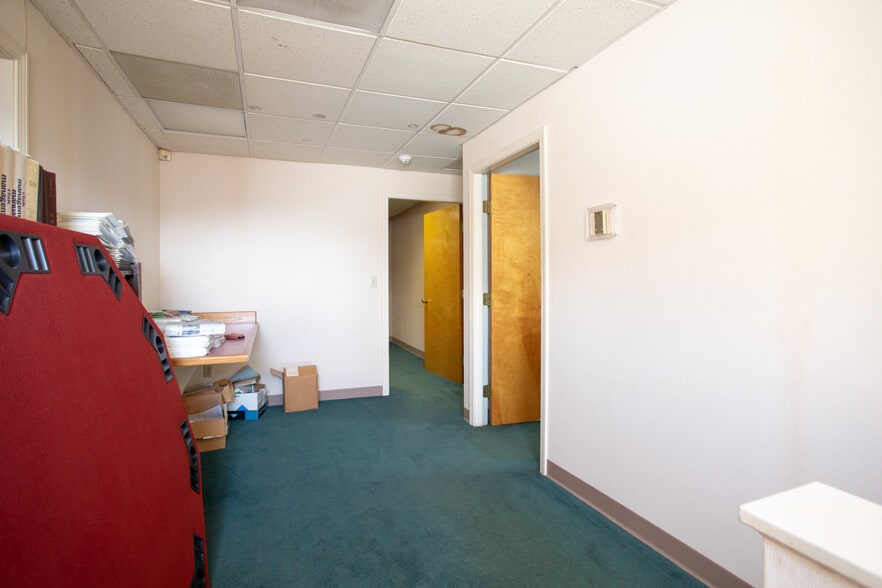 More Photos Of 377 Second St, Fall River Office Residential For Sale