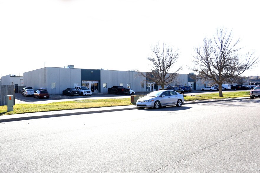 More Photos Of 15350 E Hinsdale Dr, Centennial Warehouse For Lease