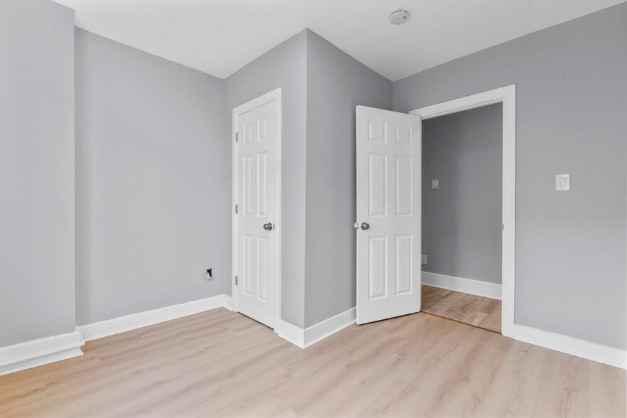 More Photos Of 746 Maple St, Bridgeport Apartments For Sale