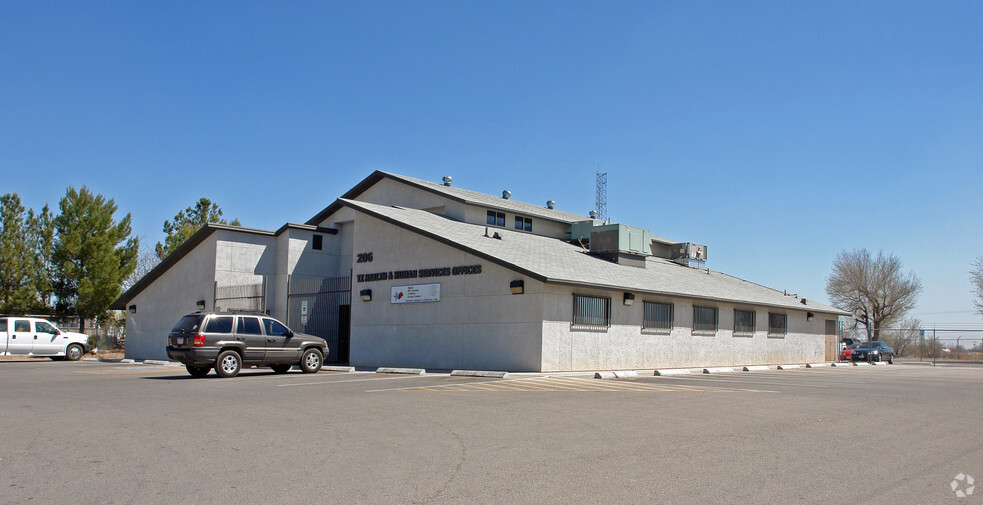 Primary Photo Of 206 8th St, Fabens Medical For Sale