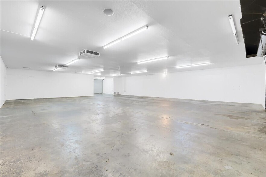 More Photos Of 2204 California St, Sutter Industrial For Lease