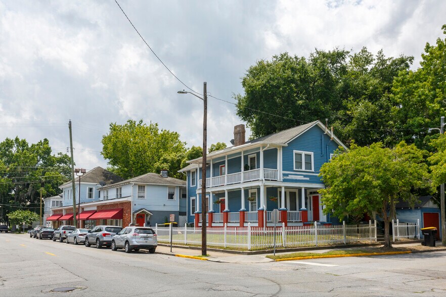 More Photos Of 2305-2311 Habersham Dr, Savannah Storefront Retail Office For Sale