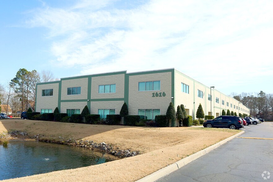Primary Photo Of 1616 Centerville Tpke, Virginia Beach Light Distribution For Lease