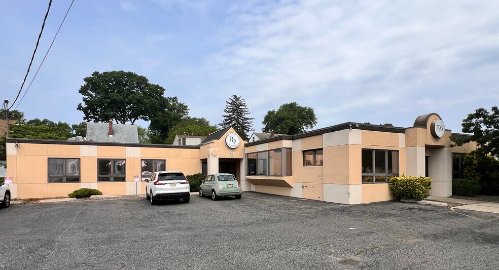 Primary Photo Of 795 Main St, Hackensack Office For Sale
