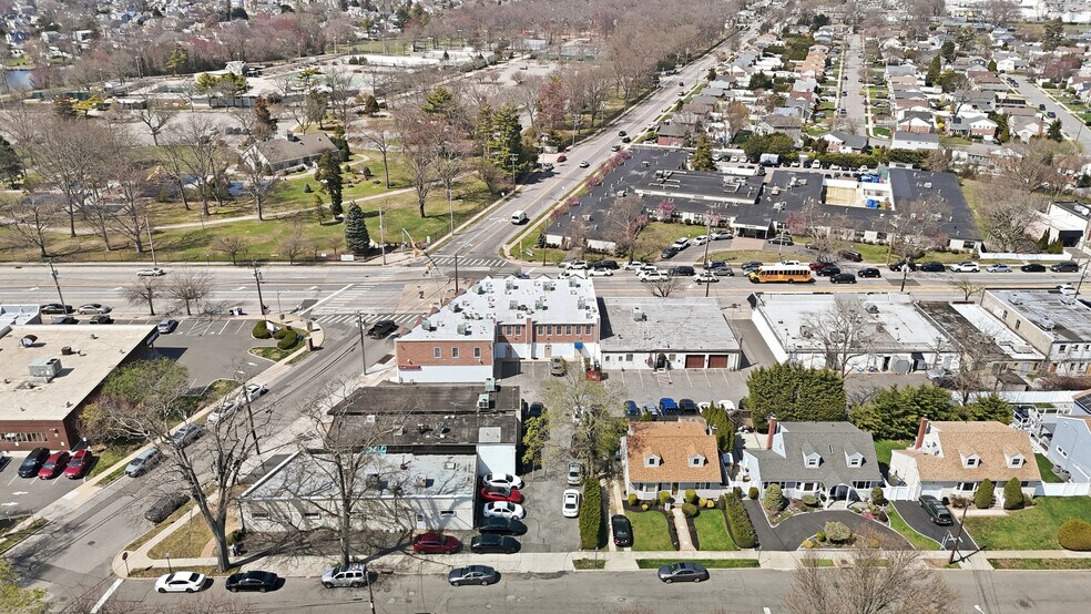 More Photos Of 18 Unqua Rd, Massapequa Loft Creative Space For Sale