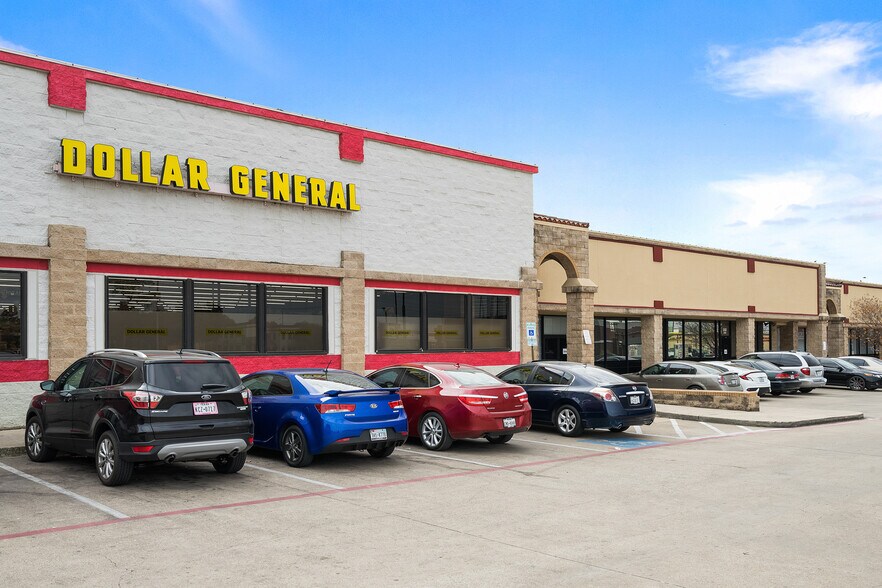 More Photos Of 2400 W Pioneer Pky, Pantego Unknown For Lease