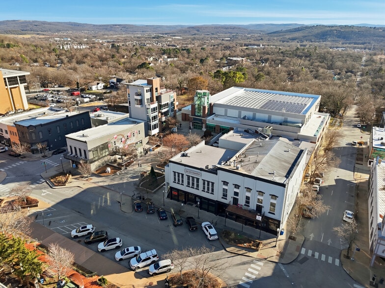 More Photos Of 21 W Mountain St, Fayetteville Storefront Retail Office For Lease