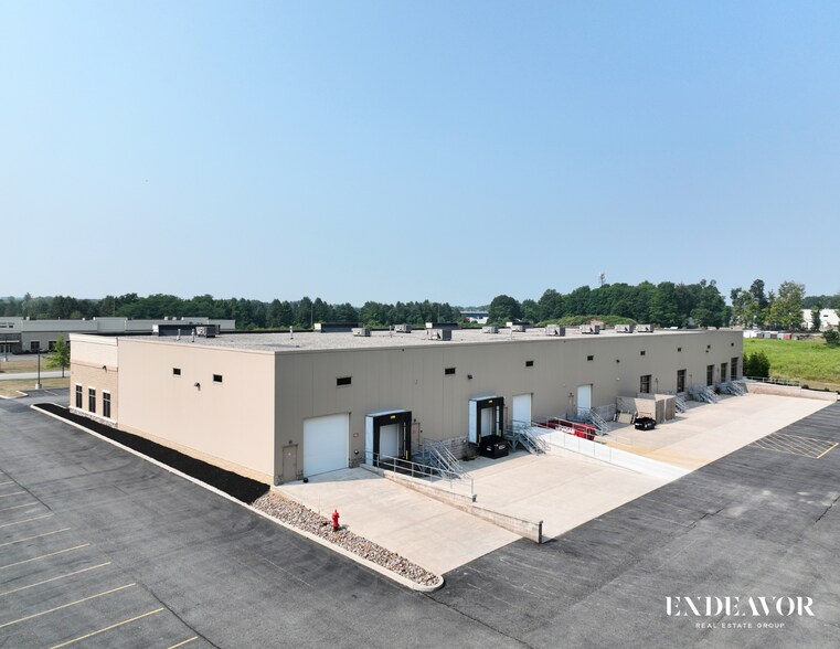 More Photos Of 7910 Lehigh Crossing, Victor Showroom For Sale