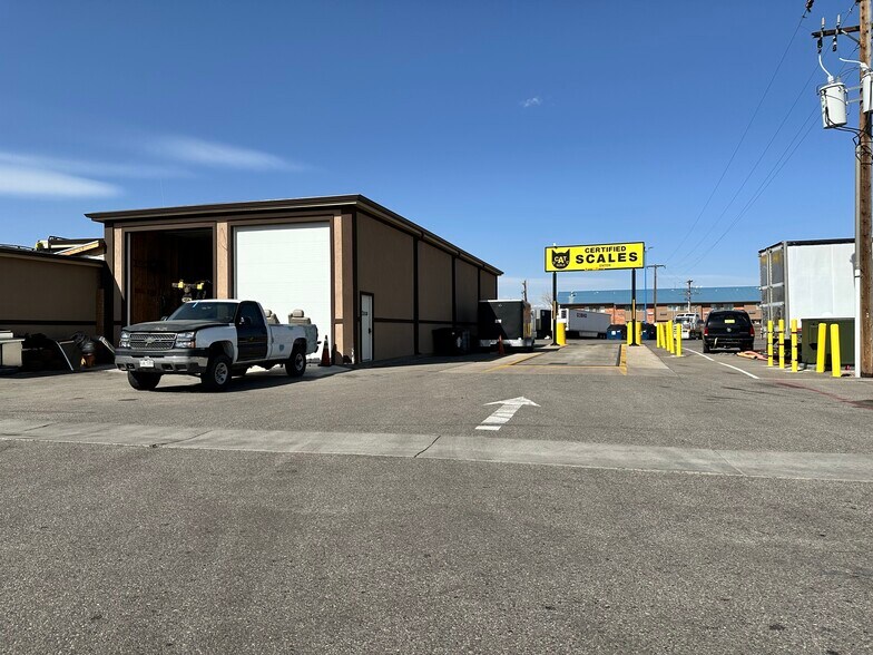 More Photos Of 3851 119th Hwy, Longmont Service Station For Sale