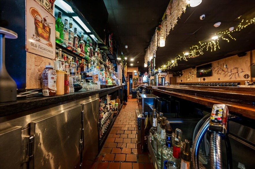 More Photos Of 2918 Bruckner Blvd, Bronx Bar For Sale