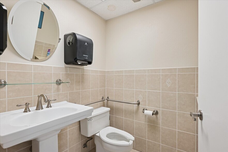 More Photos Of 8751 E Hampden Ave, Denver Medical For Sale