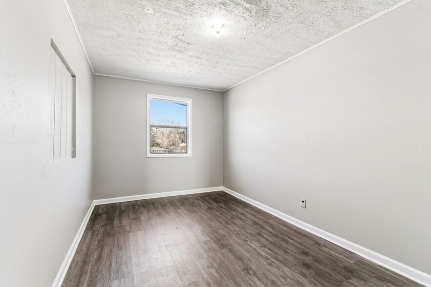 More Photos Of 715 McDuff Ave N, Jacksonville Storefront Retail Residential For Sale