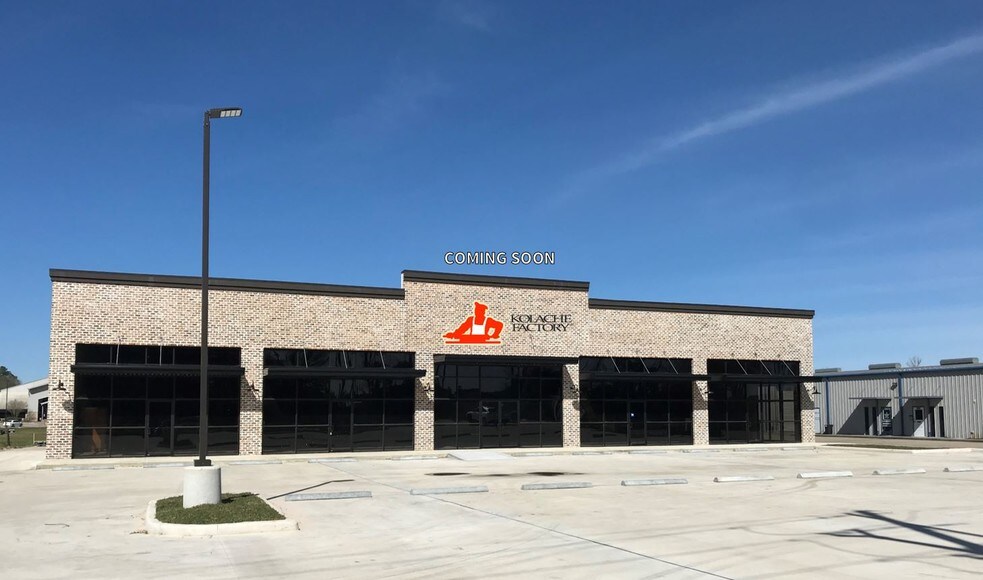 More Photos Of 1395 Northpark Dr, Kingwood Freestanding For Lease