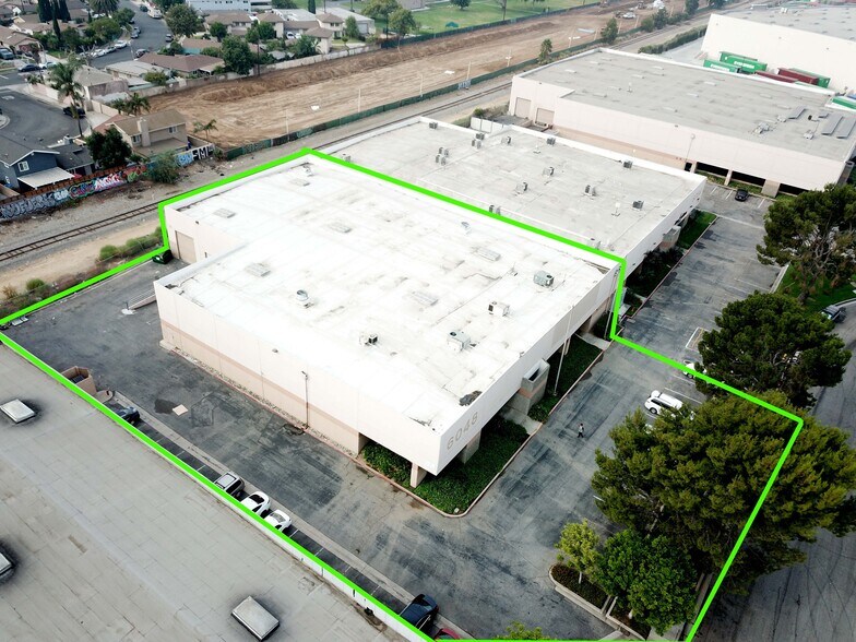 More Photos Of 6048 Triangle Dr, Commerce Warehouse For Lease