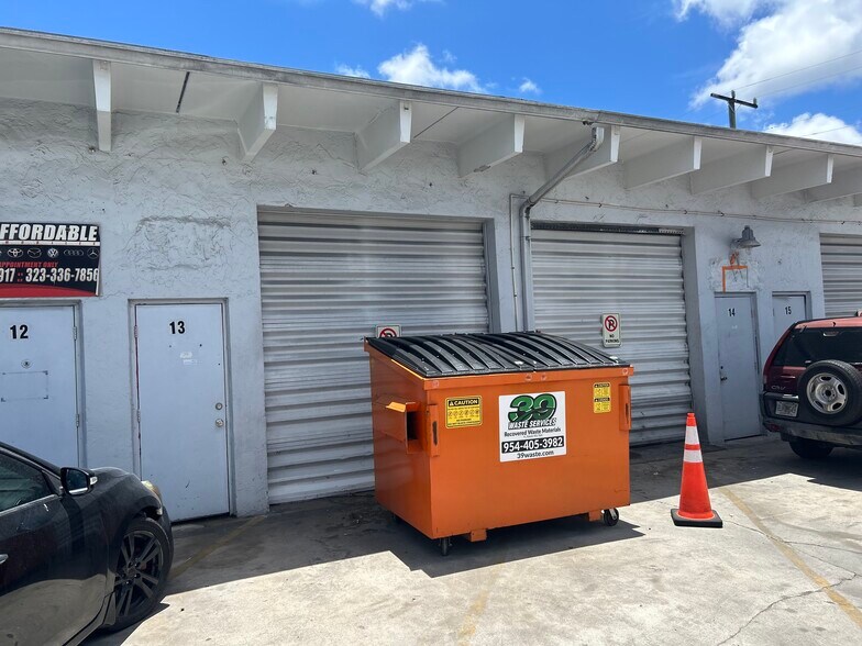 More Photos Of 5840-5846 Funston St, Hollywood Light Manufacturing For Lease