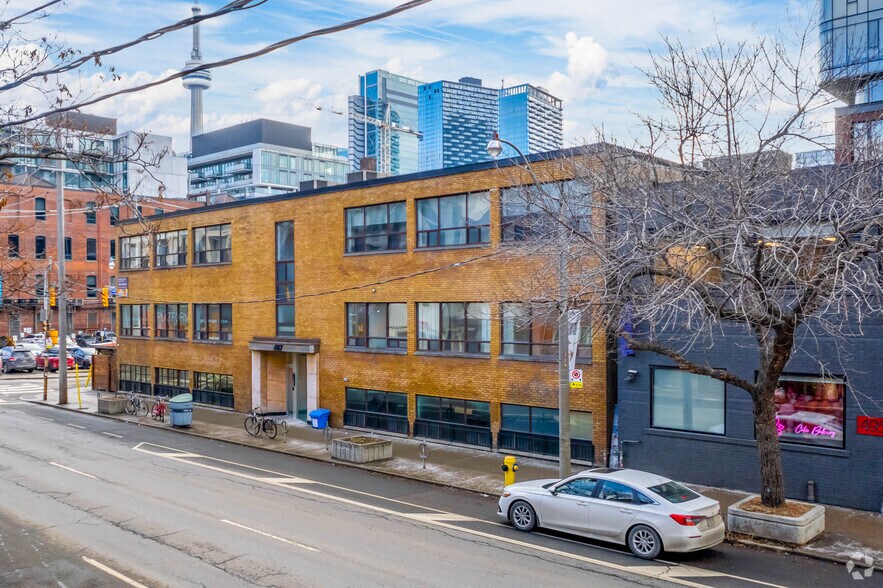 More Photos Of 487 Adelaide St W, Toronto Loft Creative Space For Lease