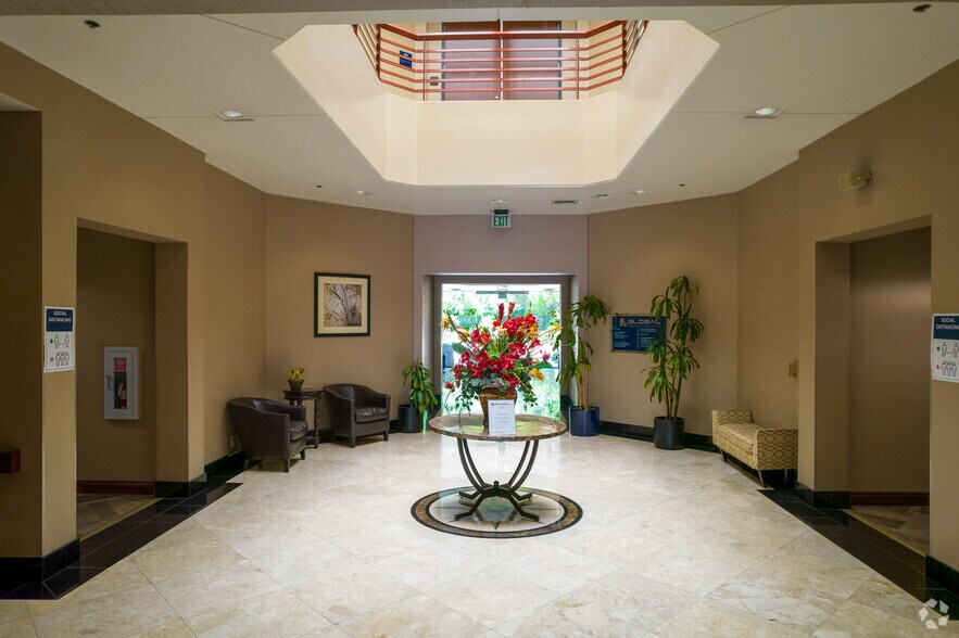 More Photos Of 495 E Rincon St, Corona Office For Lease