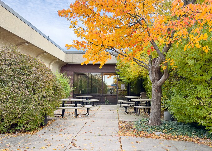 More Photos Of 1400 S Wolf Rd, Wheeling Office For Sale