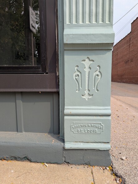 More Photos Of 215 W College Ave, Greenville Storefront Retail Office For Lease