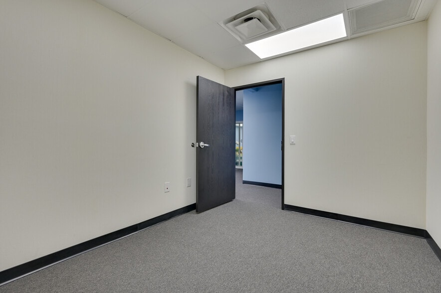 More Photos Of 5190 Arville St, Las Vegas Manufacturing For Sale