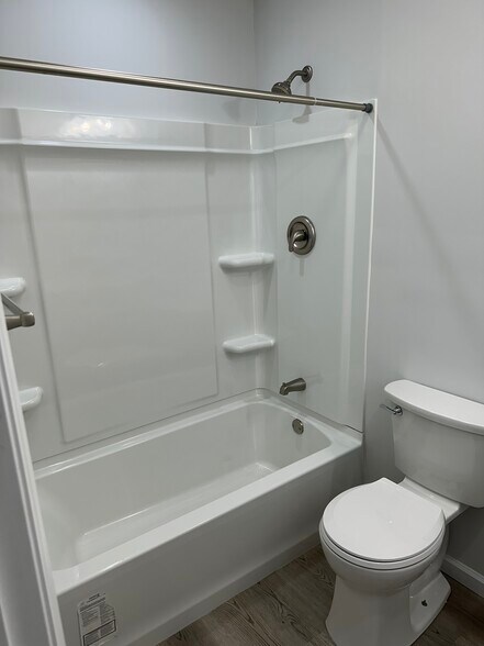 More Photos Of 3103 Veeder Ave, Toms River Office Residential For Sale