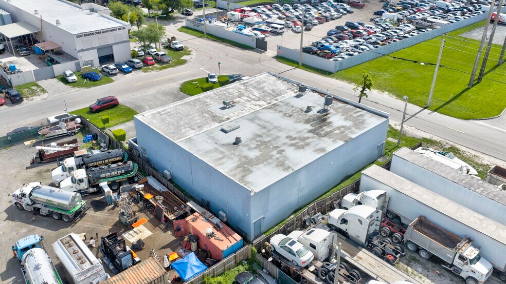 More Photos Of 2202-2204 W 78th St, Hialeah Warehouse For Sale