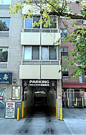 Primary Photo Of 132-03 Sanford Ave, Flushing Parking Garage For Sale