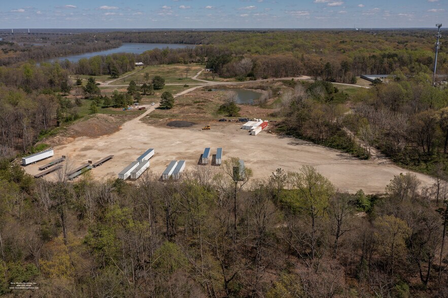 More Photos Of 1610 W Hundred Rd, Chester Land For Lease