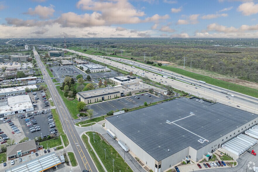 More Photos Of 2300 Warrenville Rd, Downers Grove Office For Lease