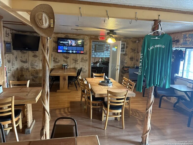 More Photos Of 7116 Texas R 2, Del Rio Convenience Store For Sale