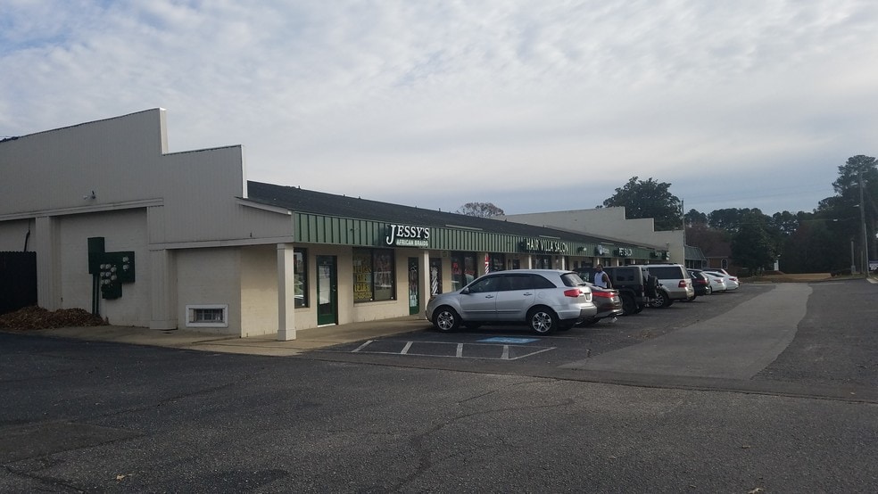 More Photos Of 4808 Ramsey St, Fayetteville Storefront Retail Office For Lease