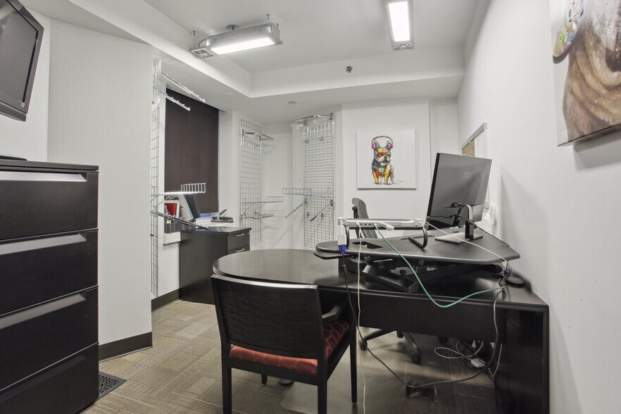 More Photos Of 730 17th St, Denver Office For Sale