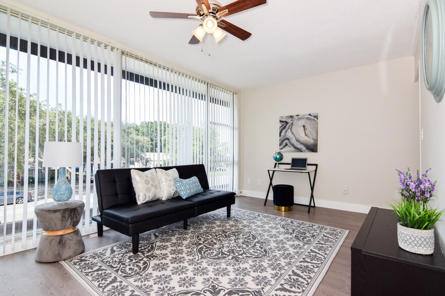More Photos Of 3554 1st Ave N, Saint Petersburg Apartments For Sale