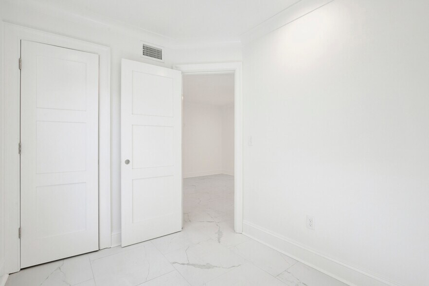 More Photos Of 104 17th st, Tybee Island Apartments For Sale