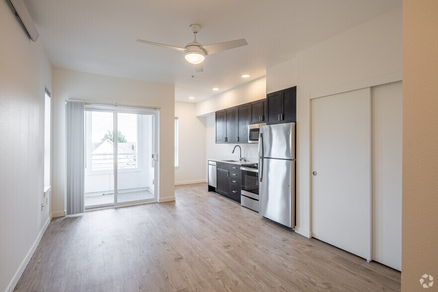 More Photos Of 330 NE Dekum St, Portland Apartments For Sale