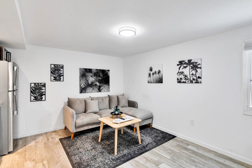 More Photos Of 506 S M St, Lake Worth Beach Apartments For Sale