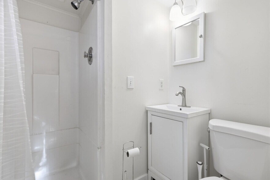 More Photos Of 2695 Main St, Lawrence Apartments For Sale