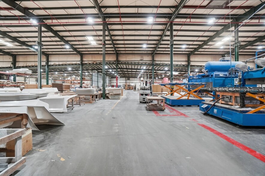 More Photos Of 10700 John Price Rd, Charlotte Warehouse For Lease