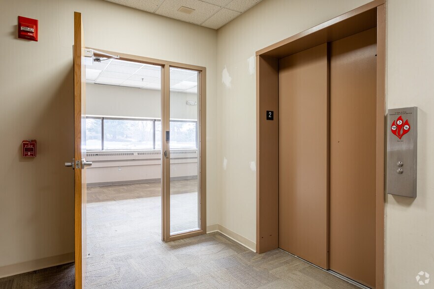 More Photos Of 599 Research Pky, Meriden Office For Sale