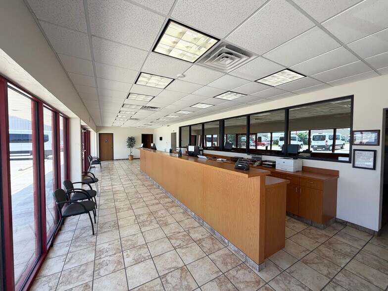 More Photos Of 3701 S Meridian Ave, Oklahoma City Warehouse For Sale