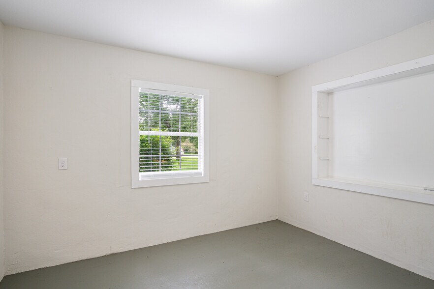 More Photos Of 14670 US Highway 98, Foley Office For Sale