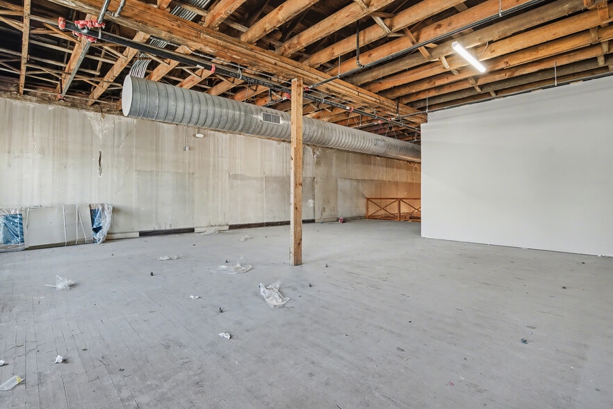 More Photos Of 123-125 Hay St, Fayetteville Storefront For Sale