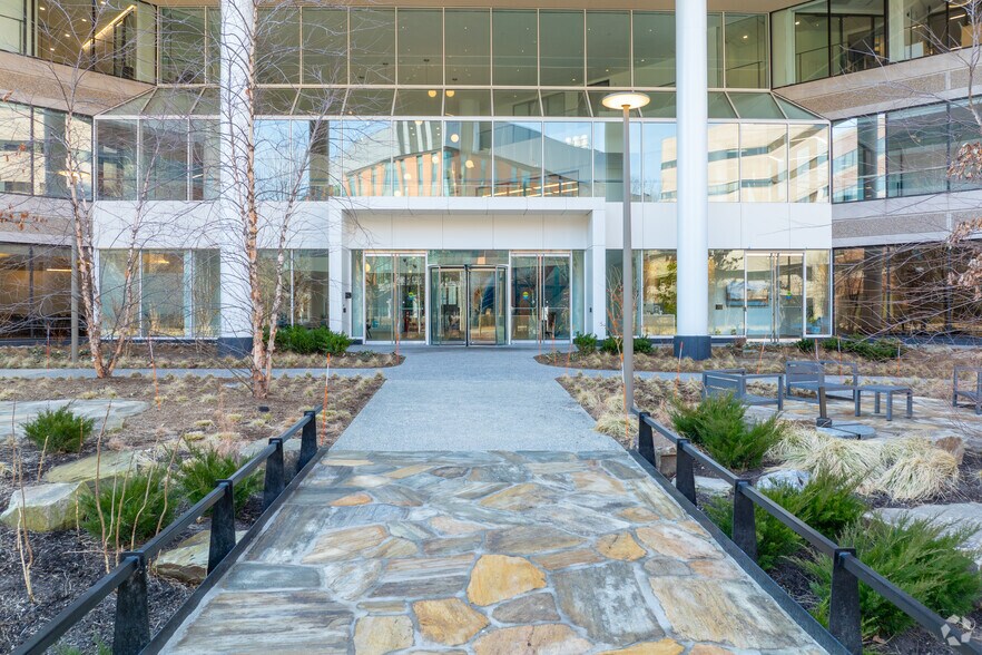 More Photos Of 150 CambridgePark Dr, Cambridge Office For Lease